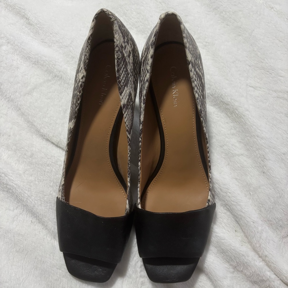 Calvin Klein Women’s Snake Skin Open-Toe Heels Size 9